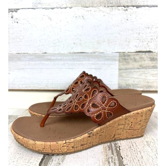 Skechers Women’s 7 Brown Vegan Leather Floral Cork Wedge Summer Sandal NEW - Picture 1 of 7